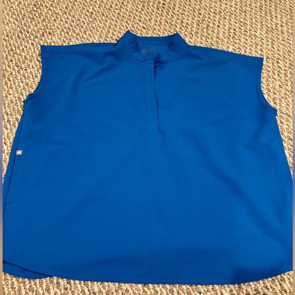 FIGS Rafaela Oversized Scrub Top